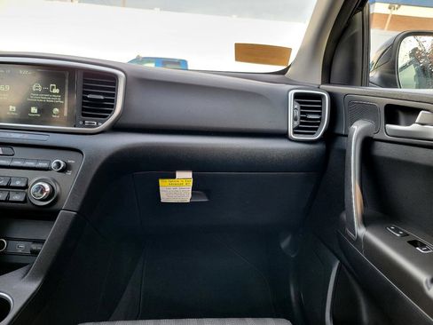 Used 2020 Kia Sportage LX image 26