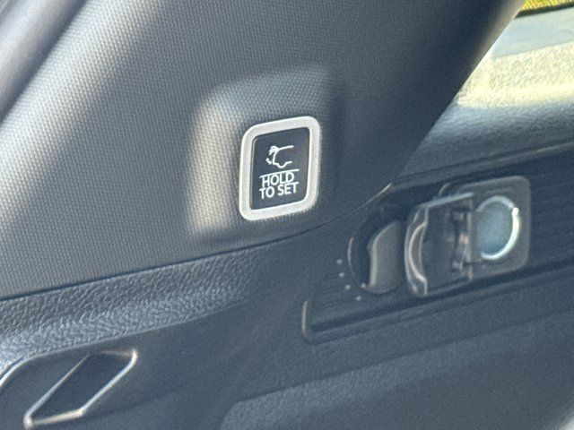 New 2027 Jeep Grand Cherokee Altitude RWD image 19