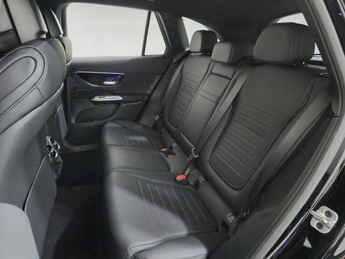Used 2026 Mercedes-Benz GLC 300 image 18