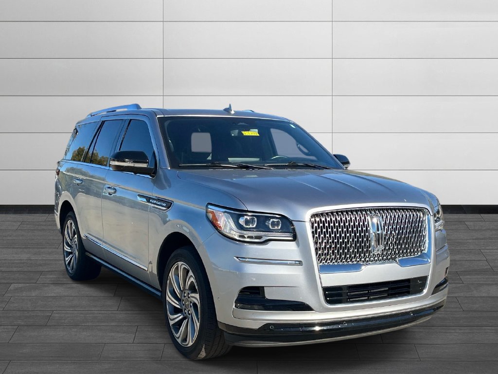 Used 2024 Lincoln Navigator Reserve AWD/4WD image 7