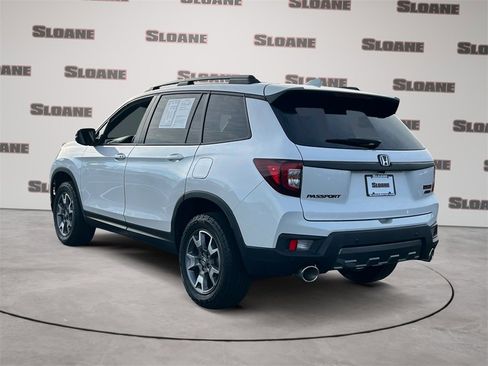 Certified 2022 Honda Passport TrailSport image 3