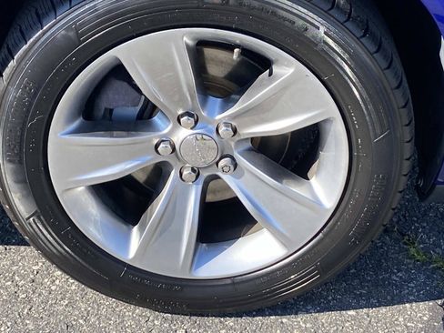 Used 2019 Dodge Challenger SXT RWD image 23