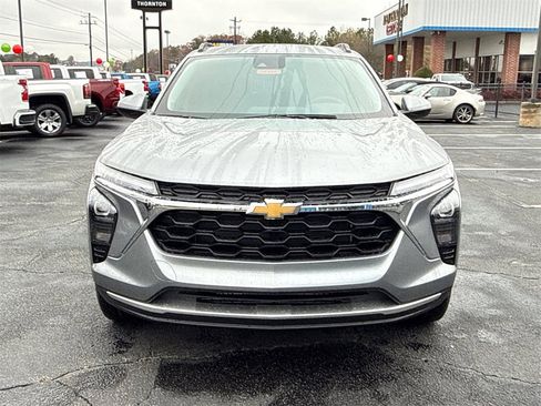 New 2026 Chevrolet Trax LT w/ Driver Confidence Package image 3
