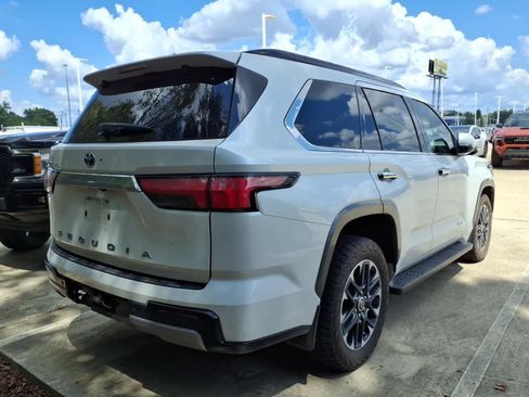 Used 2023 Toyota Sequoia Limited AWD/4WD image 8