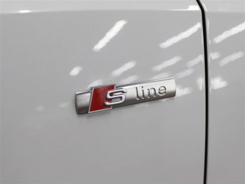 Used 2023 Audi Q3 2.0T Premium image 9