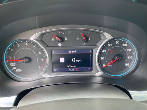 Used 2021 Chevrolet Traverse RS FWD image 22