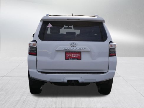 Used 2016 Toyota 4Runner SR5 image 6