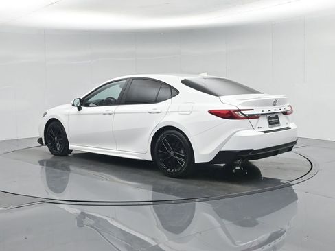 Used 2025 Toyota Camry SE FWD image 7