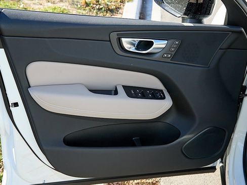 New 2026 Volvo XC60 B5 Plus w/ Protection Package Premier image 9