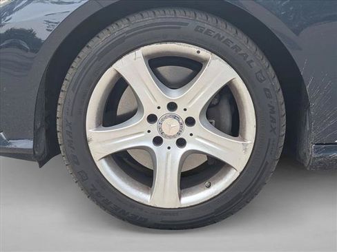 Used 2014 Mercedes-Benz E 350 4MATIC Sedan image 9