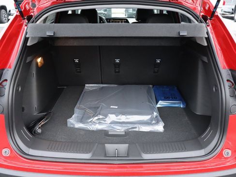 New 2026 Chevrolet Trax LT w/ LT Convenience Package image 21