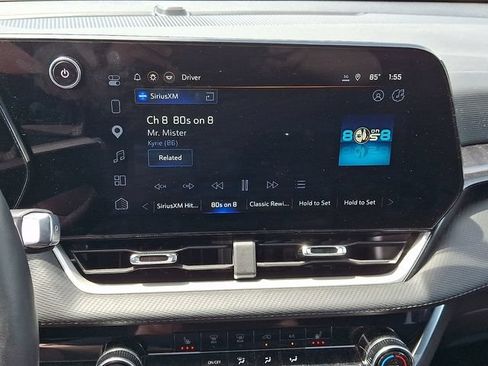 Used 2025 Chevrolet Equinox LT AWD/4WD image 17