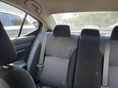 Used 2025 Nissan Versa SV FWD image 39