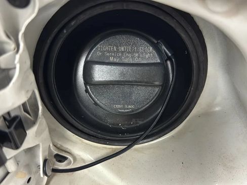 Used 2018 Nissan Frontier SV AWD/4WD image 29