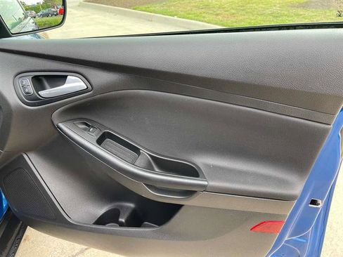 Used 2018 Ford Focus SE FWD image 87