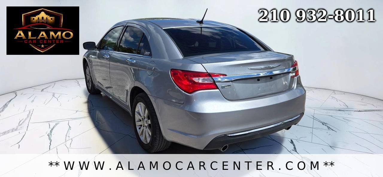 Used 2013 Chrysler 200 Limited FWD image 3