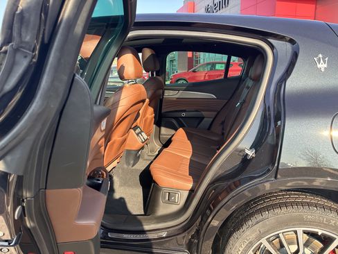 Used 2023 Maserati Grecale GT image 32