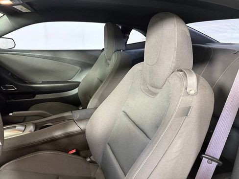 Used 2015 Chevrolet Camaro LT RWD image 22
