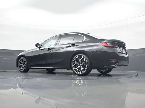 Used 2025 BMW 330i xDrive Sedan w/ Premium Package AWD/4WD image 27