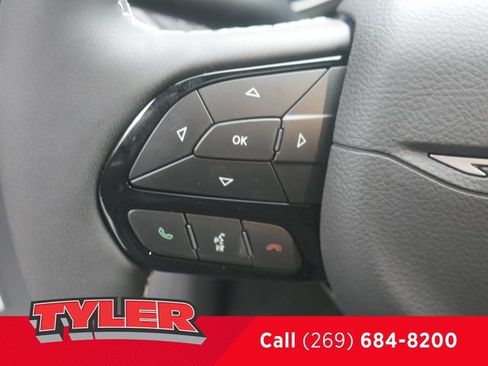 New 2027 Chrysler Pacifica Limited FWD image 27