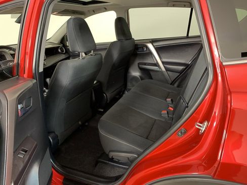 Used 2017 Toyota RAV4 XLE image 32