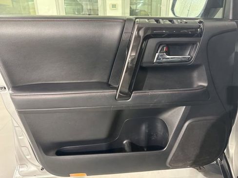 Used 2021 Toyota 4Runner TRD Off-Road Premium w/ Moonroof Package AWD/4WD image 18