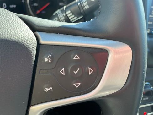 Used 2024 GMC Terrain SLT image 14