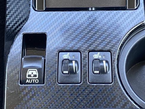 Used 2019 Toyota 4Runner TRD Off-Road Premium AWD/4WD image 17