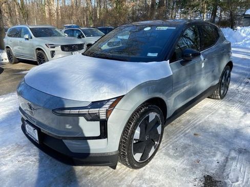 New 2026 Volvo EX30 Plus image 3