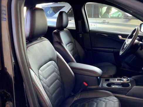 Used 2024 Ford Escape ST-Line Elite w/ Premium Technology Package image 15