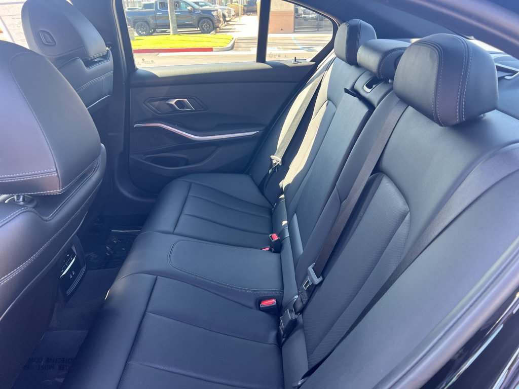 Used 2025 BMW 330i Sedan RWD image 12