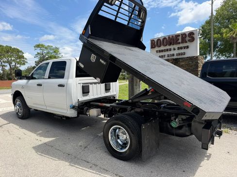 Used 2022 RAM 3500 Tradesman w/ Chrome Appearance Group AWD/4WD image 5