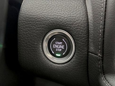 Used 2021 GMC Yukon Denali w/ Denali Ultimate Package image 26