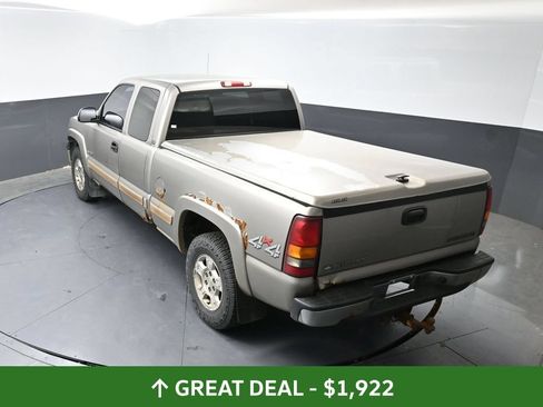 Used 2001 Chevrolet Silverado 1500 LS w/ Firm Ride Suspension Pkg AWD/4WD image 20