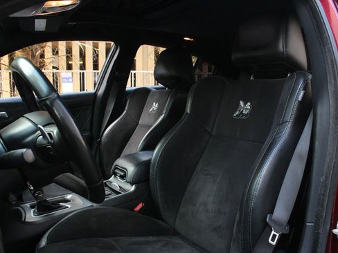 Used 2020 Dodge Charger Scat Pack w/ Dynamics Package RWD image 16