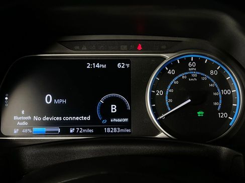 Used 2023 Nissan Leaf S image 14