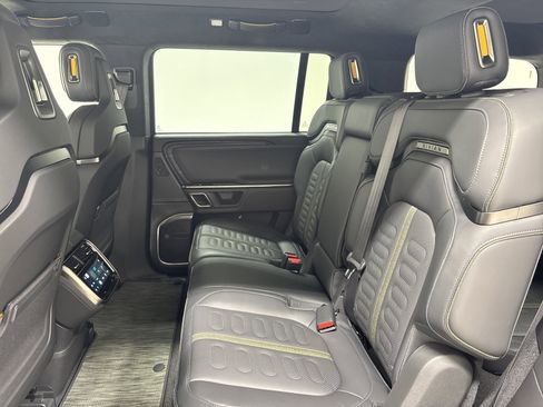 Used 2024 Rivian R1S Adventure AWD/4WD image 21