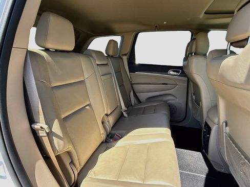 Used 2020 Jeep Grand Cherokee Limited AWD/4WD image 33