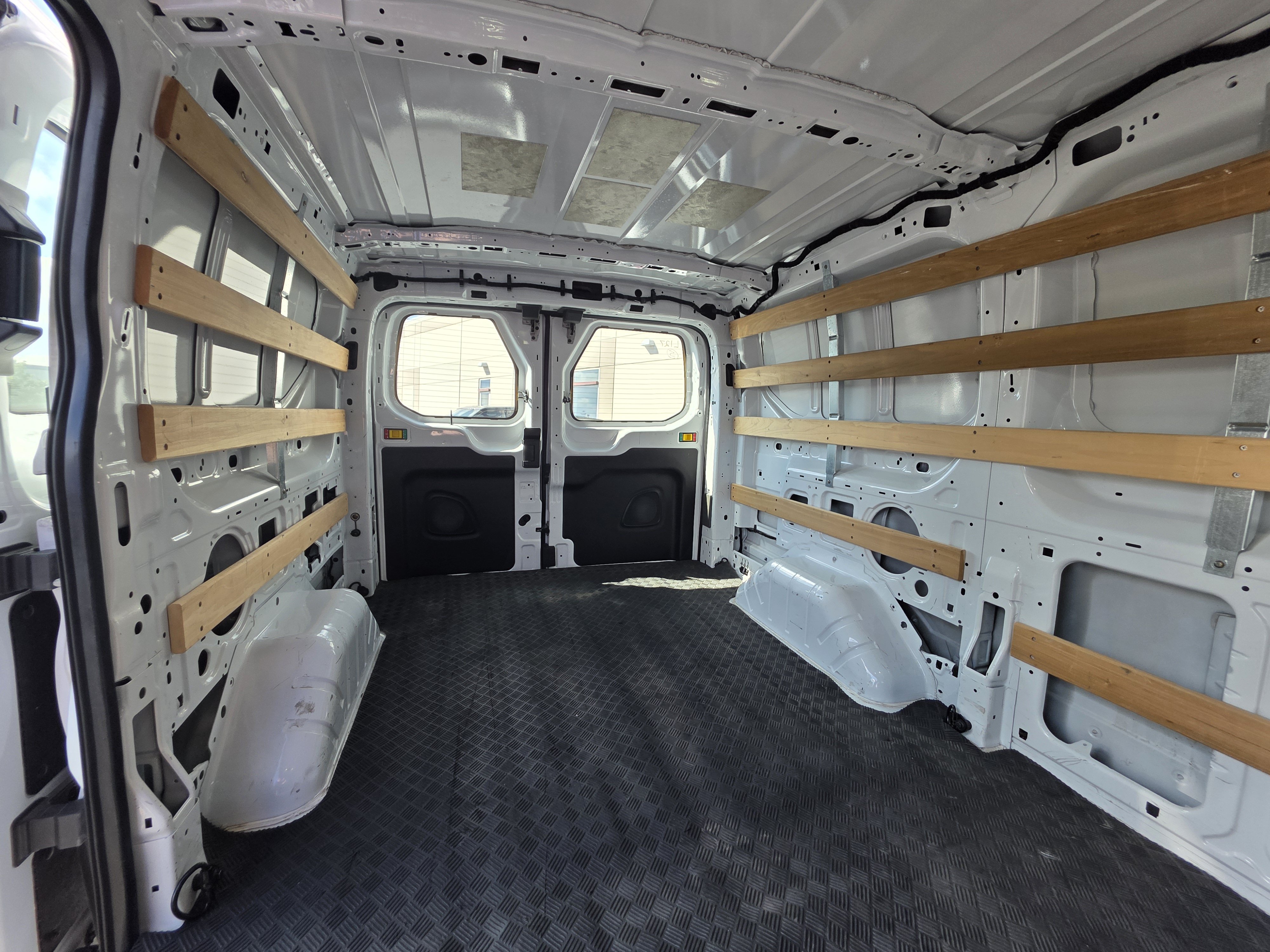 Used 2025 Ford Transit 250 Low Roof w/ Exterior Upgrade Package RWD image 22