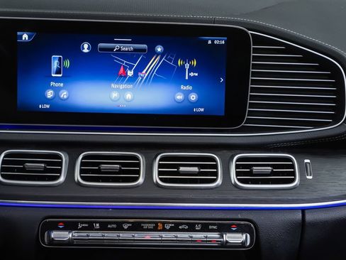 Certified 2025 Mercedes-Benz GLS 450 4MATIC image 18