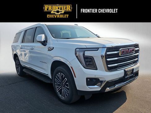 Used 2025 GMC Yukon XL Elevation AWD/4WD image 1