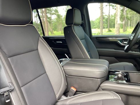 New 2026 GMC Yukon Elevation w/ LPO, Elevation Black Package RWD image 24