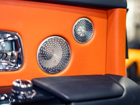 Used 2018 Rolls-Royce Phantom Sedan RWD image 43