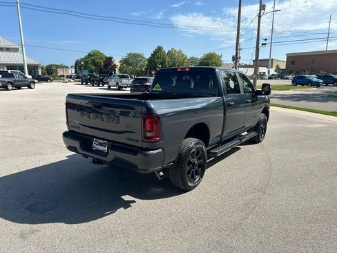 Used 2025 RAM 2500 Big Horn AWD/4WD image 7