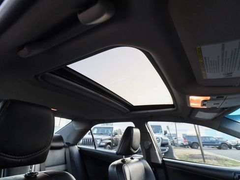 Used 2014 Toyota Camry SE image 42