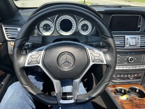 Used 2016 Mercedes-Benz E 550 Cabriolet image 25