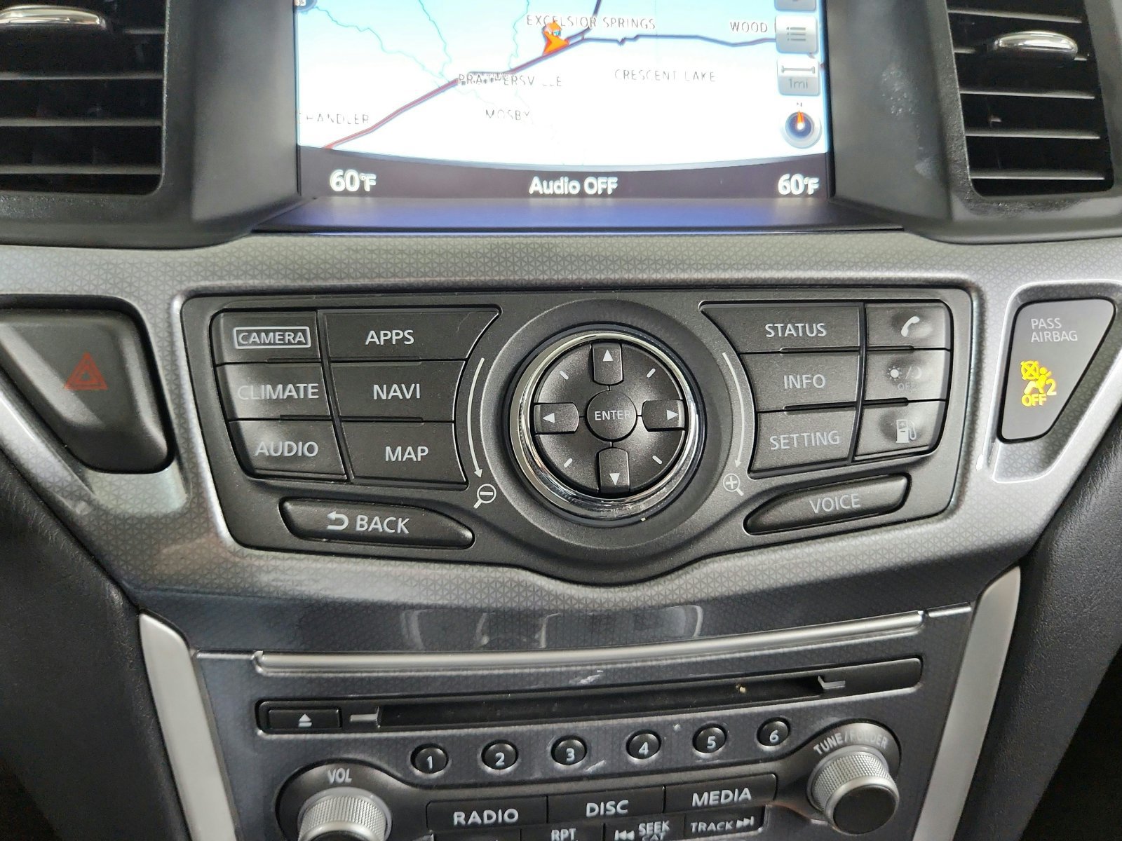 Used 2019 Nissan Pathfinder SL AWD/4WD image 23