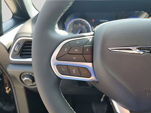 New 2026 Chrysler Voyager LX FWD image 32