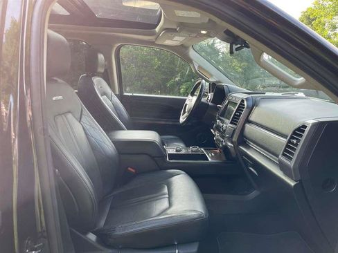 Used 2018 Ford Expedition Max Platinum AWD/4WD image 31