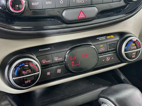 Used 2021 Kia Soul EX FWD image 16